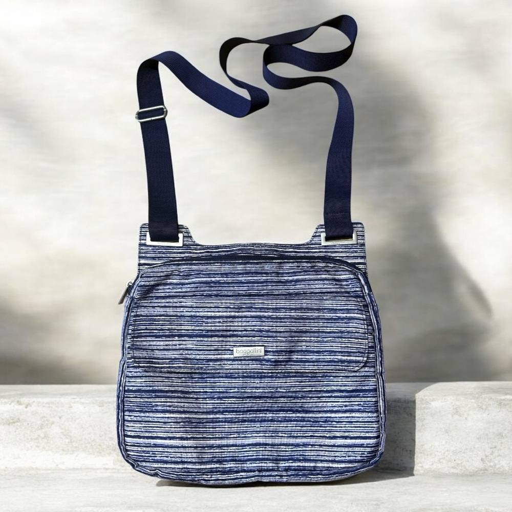 BAGGALINI crossbody bag